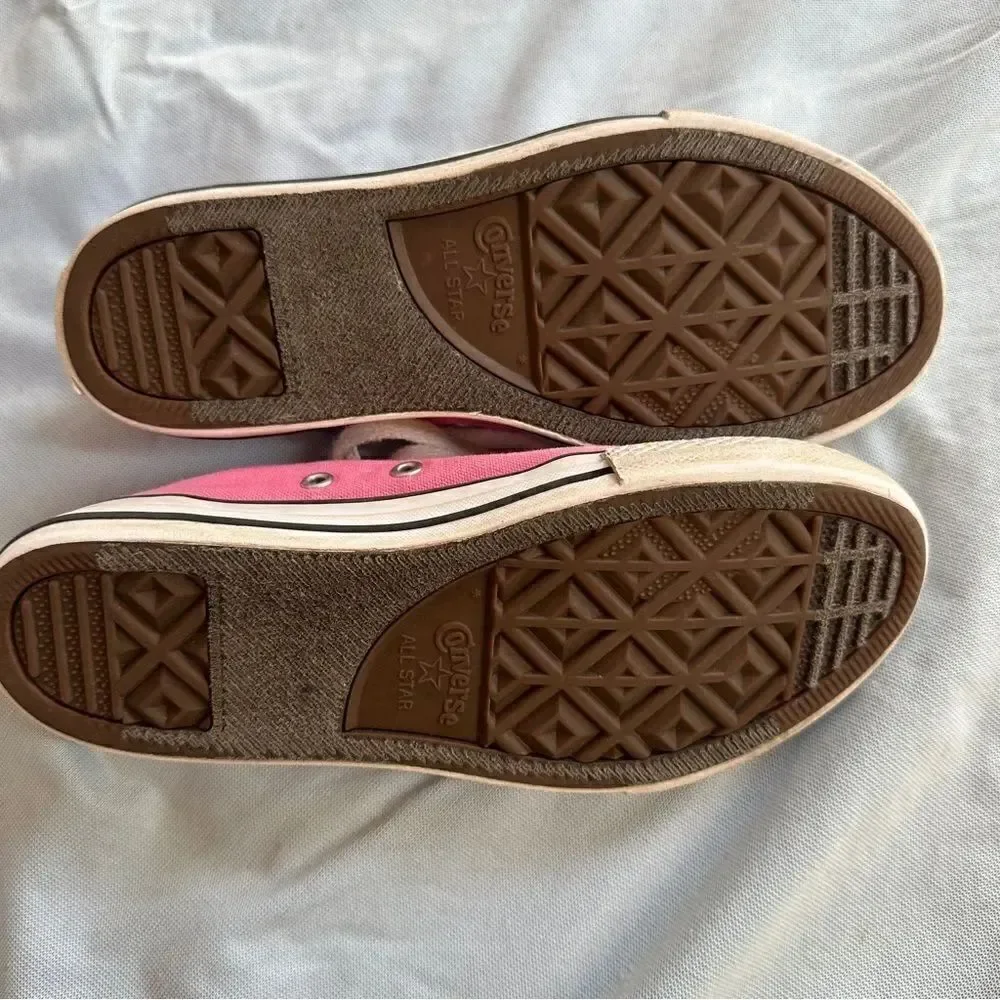 Converse all star kids pink shoes size 3